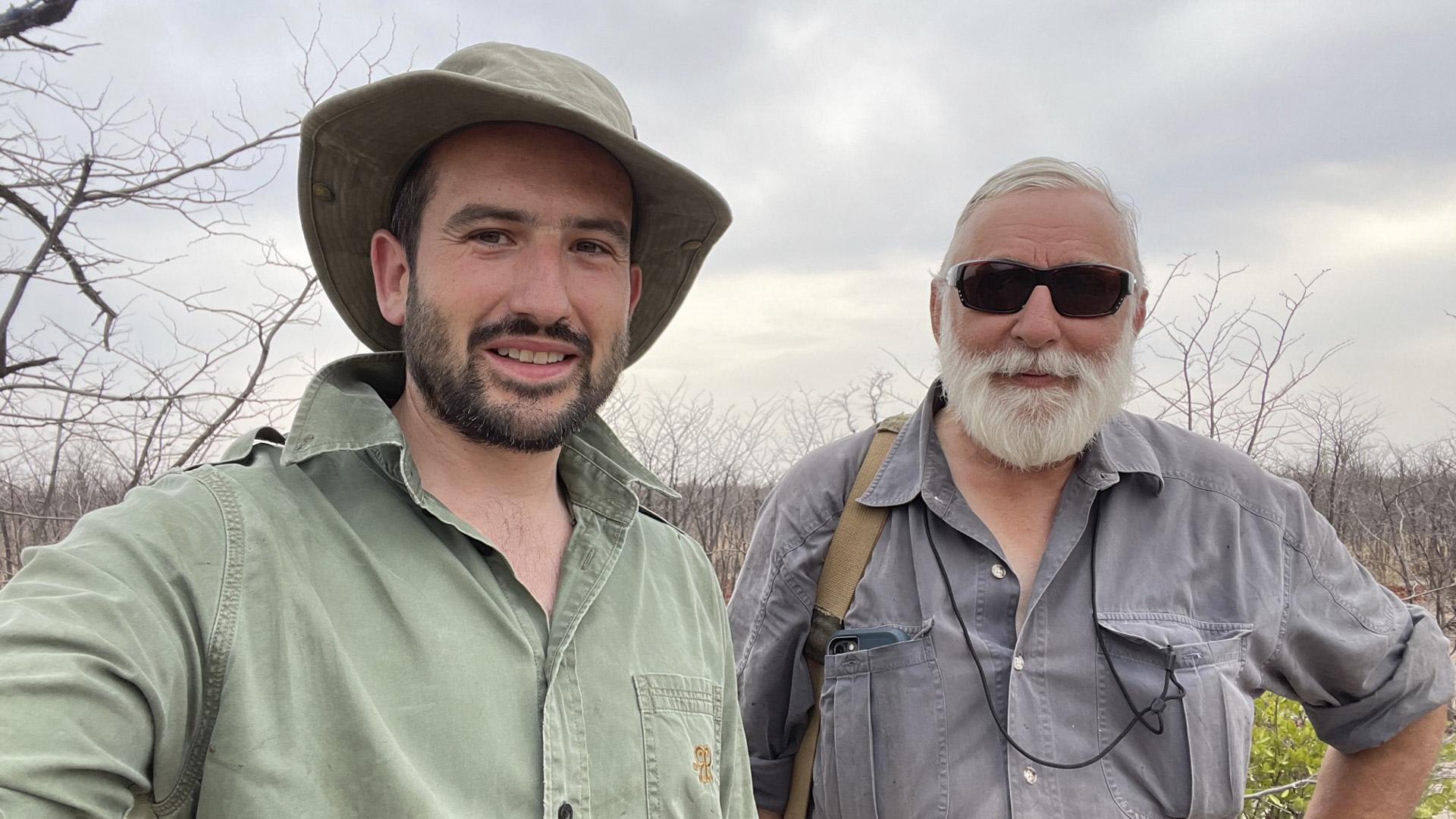 Marc Newton con Davis Peterson, suo compagno di caccia in questa avventura in Zimbabwe