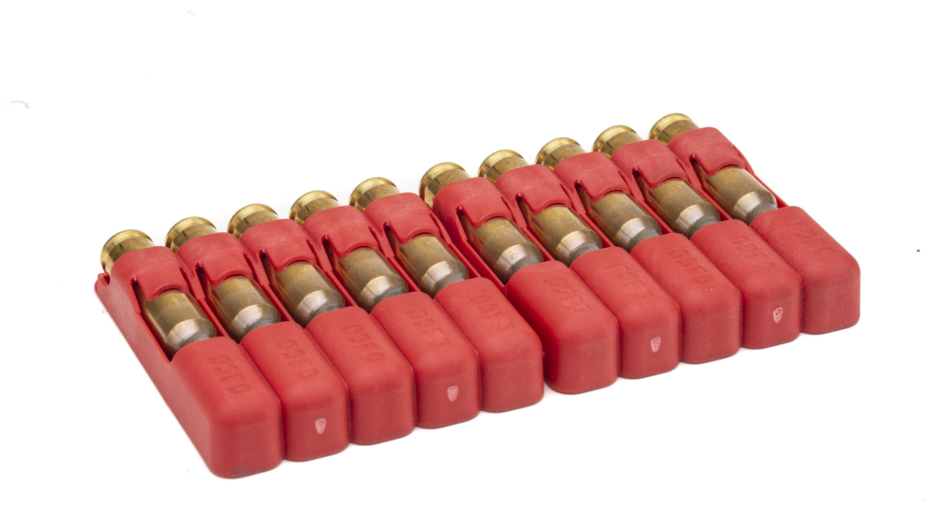 Le munizioni sono protette da appositi contenitori in materiale plastico che possono essere utilizzati come esca per l'accensione di un fuoco 