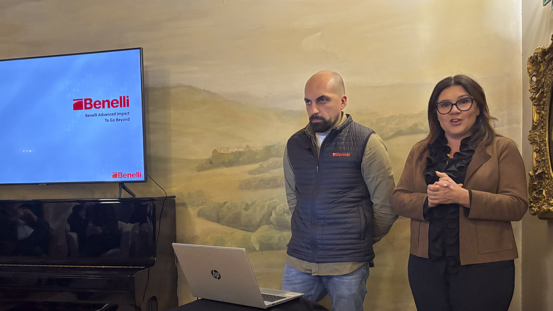 Chiara Spinella e Mirco Salmi, di Benelli, nel corso della presentazione delle novità