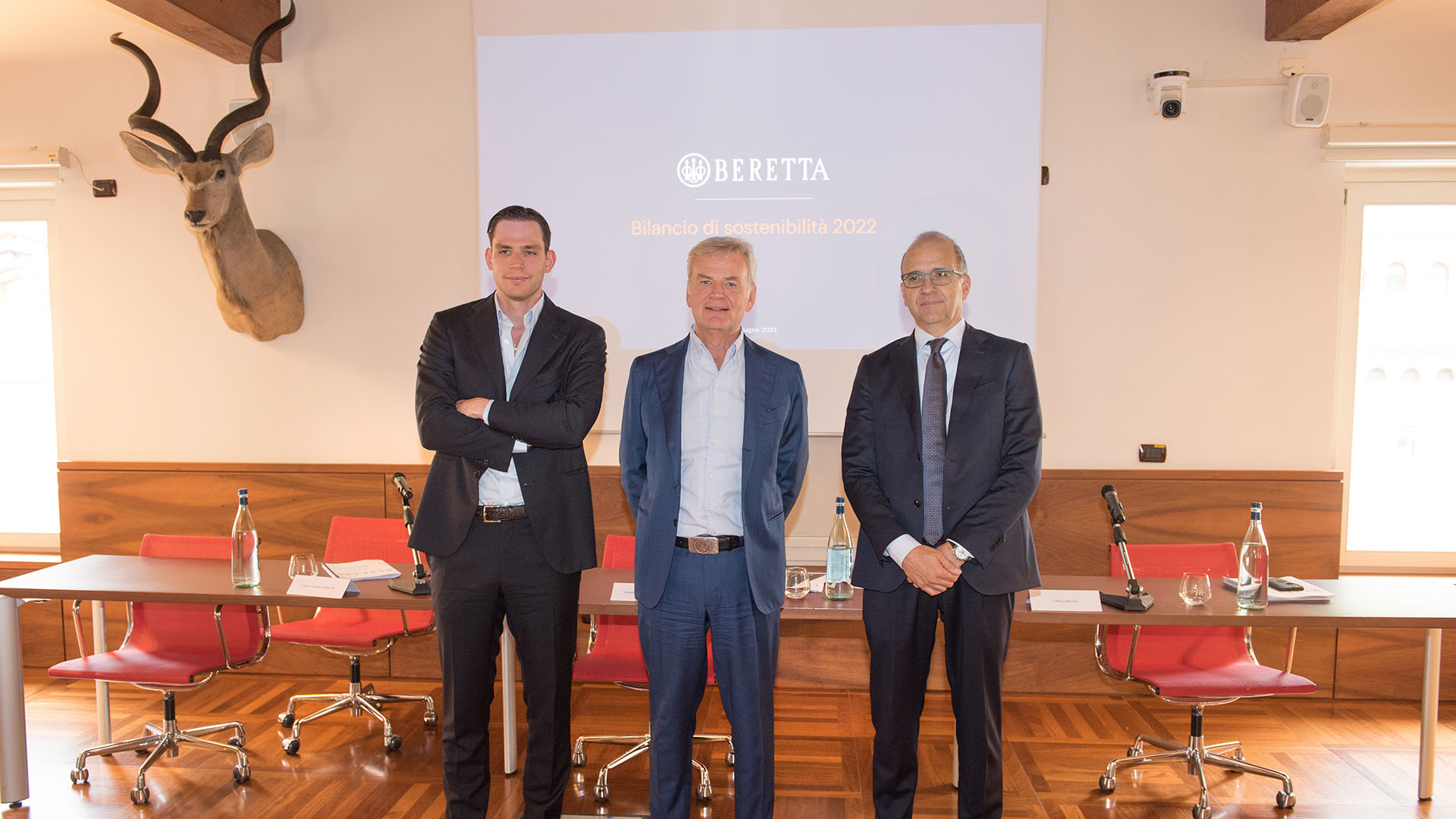 Carlo Ferlito, Franco Gussalli Beretta e Carlo Gussalli Beretta (da destra verso sinistra) hanno presentato il Bilancio di sostenibilit 2022 fornendo un'indicazione sul fatturato del primo semestre 2023
