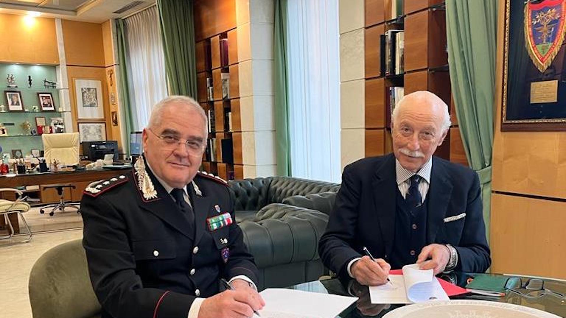 Il Gen.C.A. Antonio Pietro Marzo e il presidente AIW Aldo Giorgio Salvatori hanno siglato il protocollo d'intesa lo scorso 8 marzo
