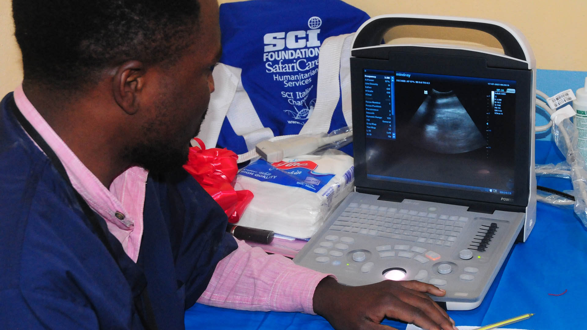 L'ecografo permetter di monitorare le gravidanze e i parti e auspicabilmente di ridurre il tasso di mortalit pre e post partum, particolarmente elevata in questa zona d'Africa
