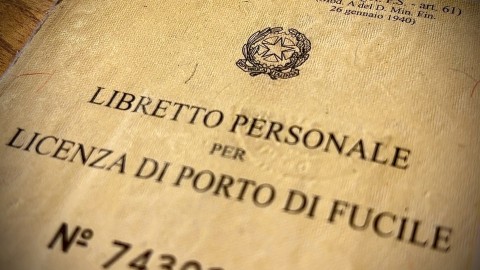 Porto d'armi e carta europea, cambiano le modalit di pagamento